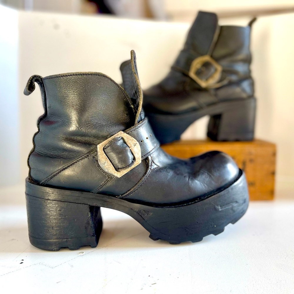 Vintage Leather London Underground Platform Ankle Boots. Size 8